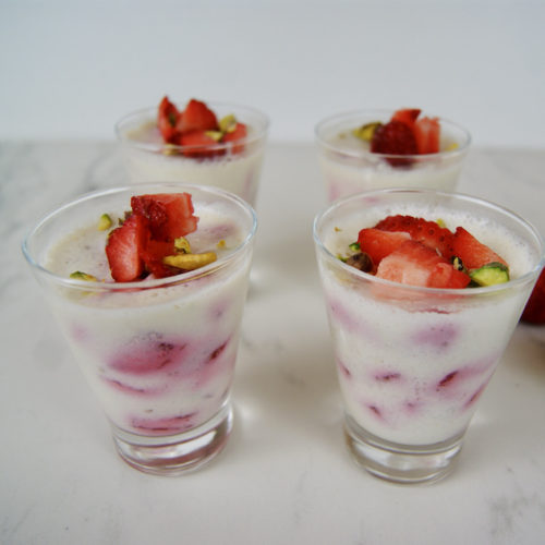 Délice fondant fraises et pistaches