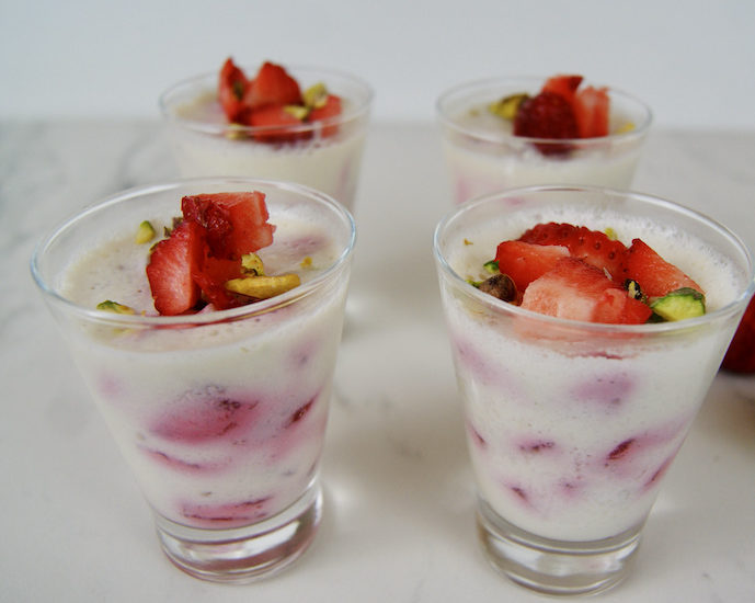 Délice fondant fraises et pistaches