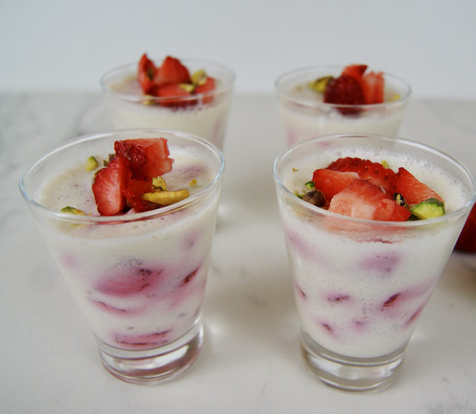 Délice fondant fraises et pistaches