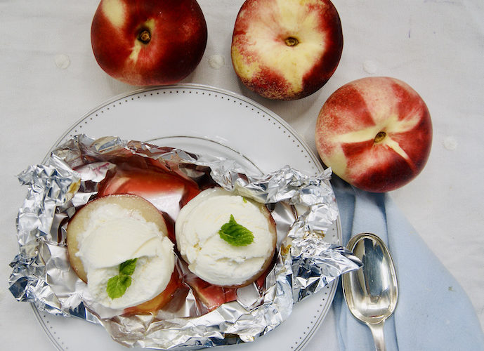 Pêches grillées à la vanille