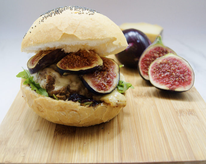 Hamburger aux figues, confit d’oignons rouges