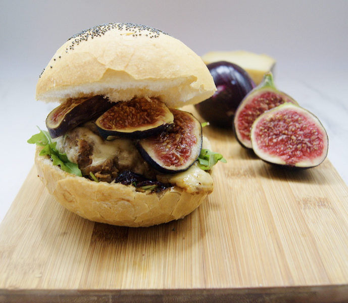 Hamburger aux figues, confit d’oignons rouges