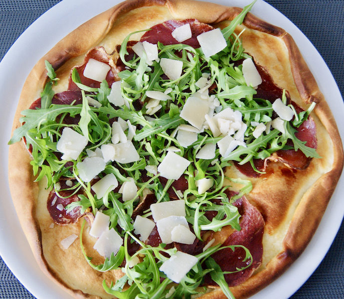 Pizza coppa-roquette