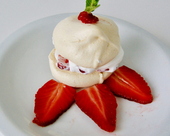 Meringues surprises à la fraise