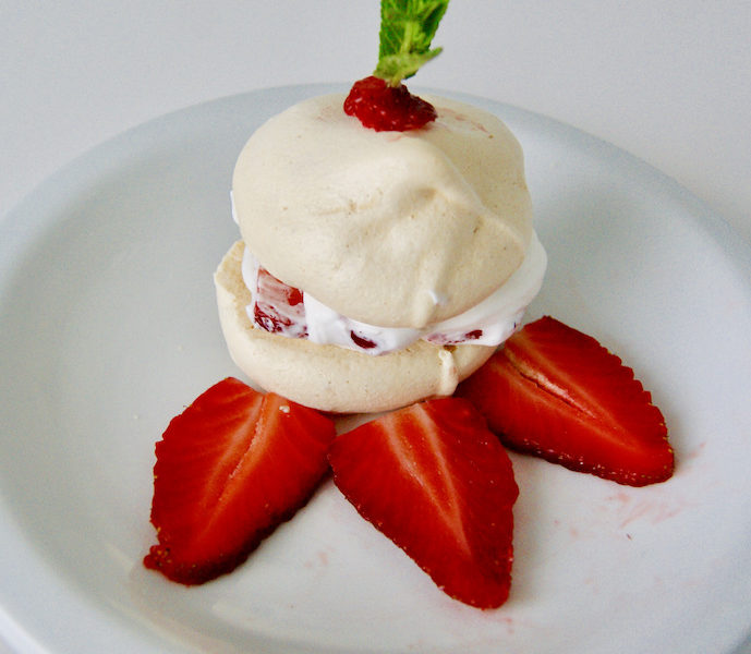 Meringues surprises à la fraise