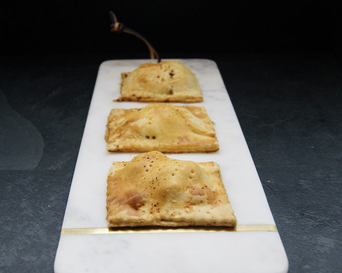 Chaussons saucisse-oeuf-fromage