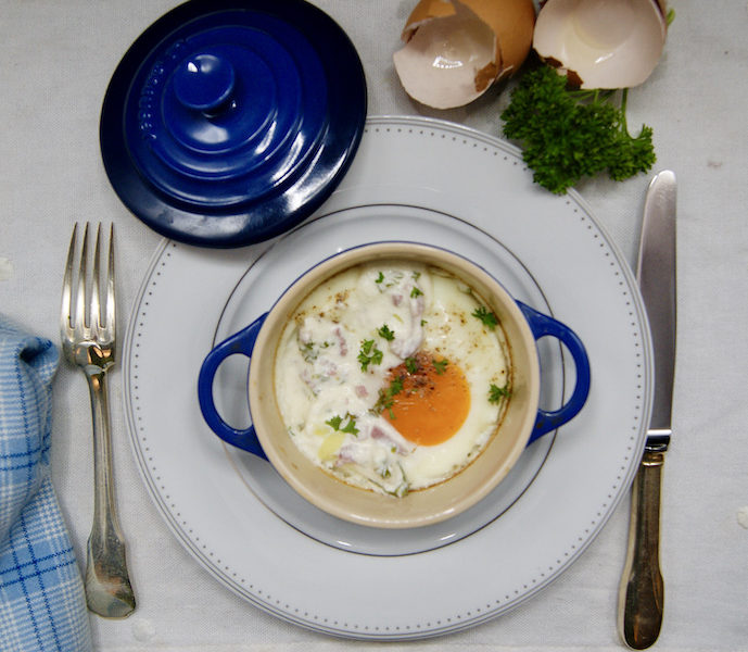 Oeufs cocotte à la crème de bacon