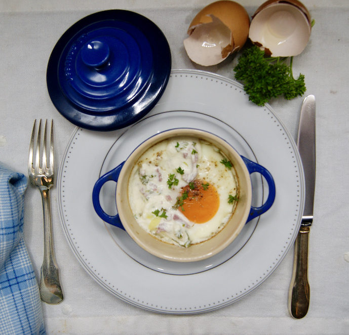 Oeufs cocotte à la crème de bacon
