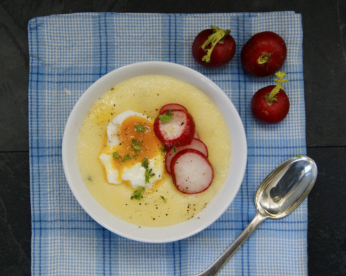 Polenta, oeuf mollet et radis