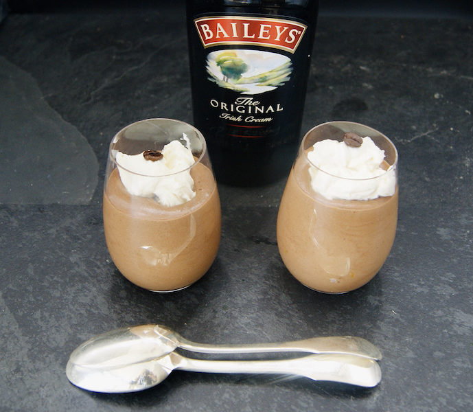 Mousse au chocolat parfumée au Baileys