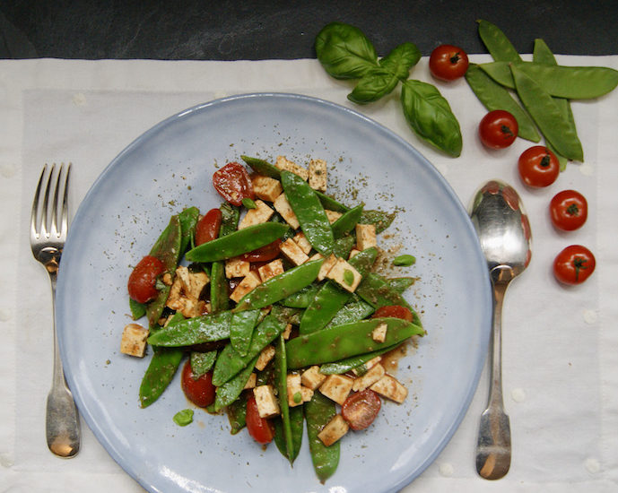 Salade de tofu mariné
