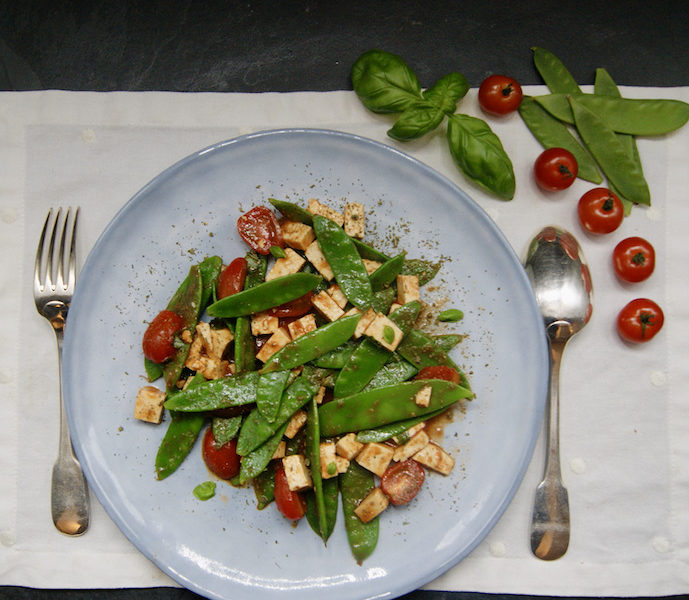 Salade de tofu mariné
