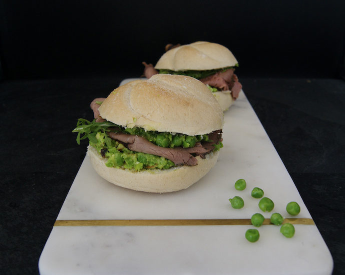 Sandwich au pesto de petits pois