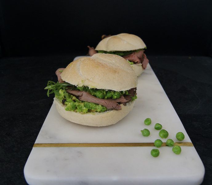 Sandwich au pesto de petits pois