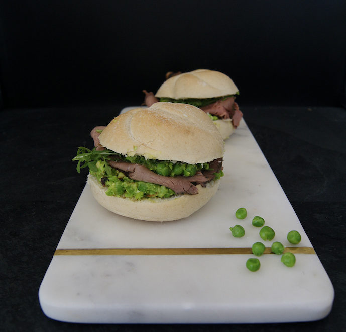 Sandwich au pesto de petits pois