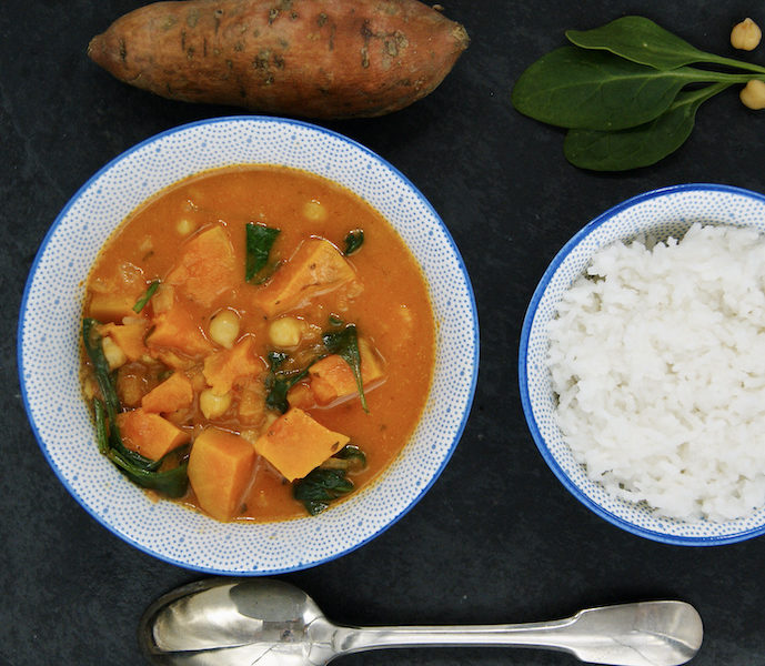 Curry de patates douces et épinards