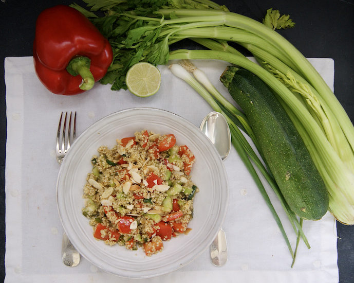 Salade de quinoa aux amandes rôties poêlées