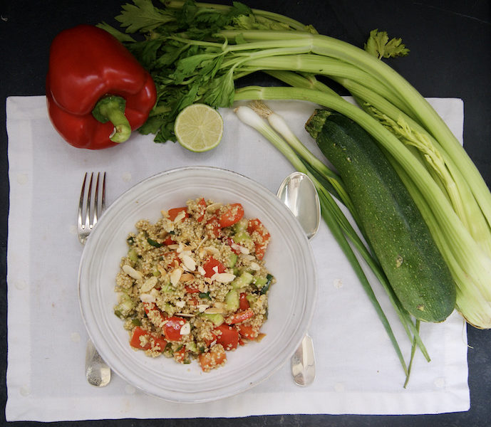 Salade de quinoa aux amandes rôties poêlées