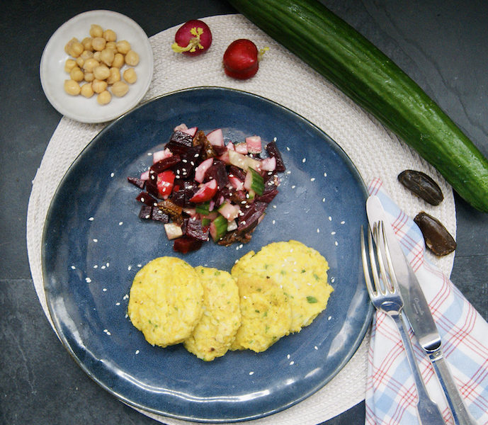 Galettes de pois chiches et petite salade
