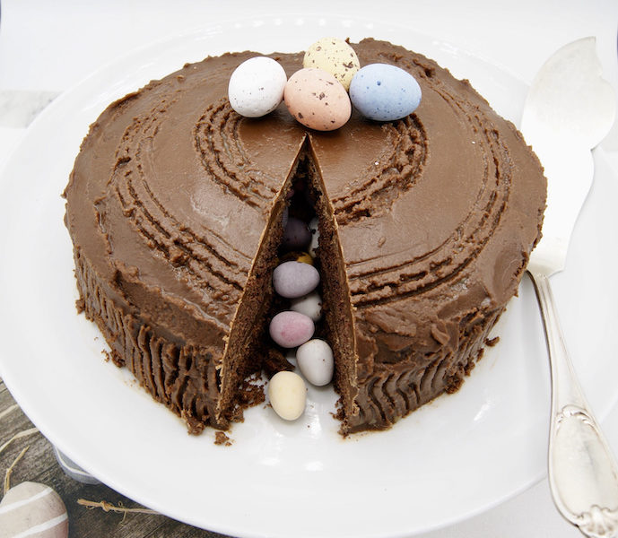 Gâteau pinata de Pâques