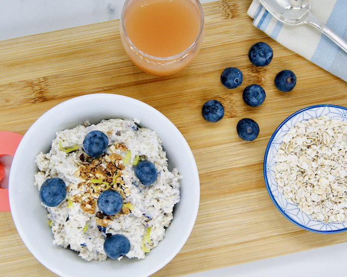 Overnight porridge aux myrtilles