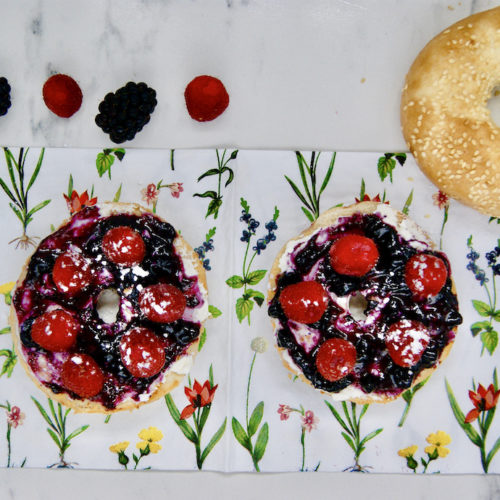 Bagel aux fruits rouges