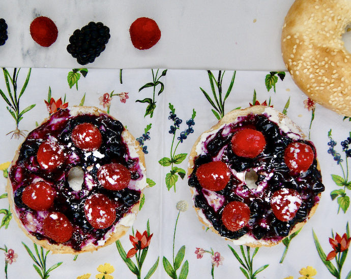 Bagel aux fruits rouges