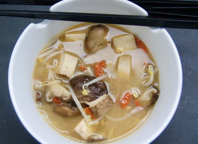 Soupe-repas miso au tofu