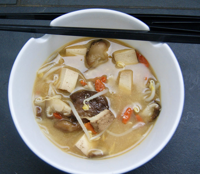 Soupe-repas miso au tofu