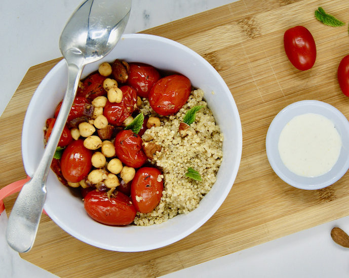 Bol marocain aux tomates, pois chiches et amandes