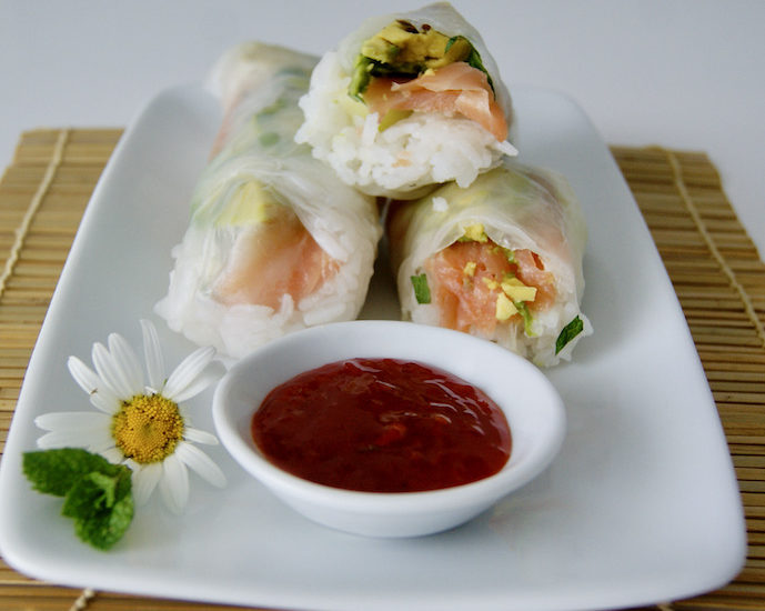 Rouleaux de printemps au riz au jasmin et saumon fumé