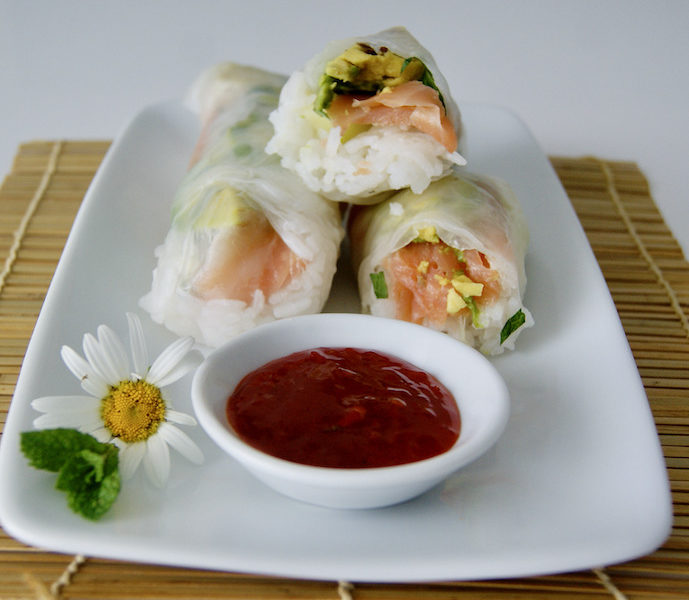 Rouleaux de printemps au riz au jasmin et saumon fumé
