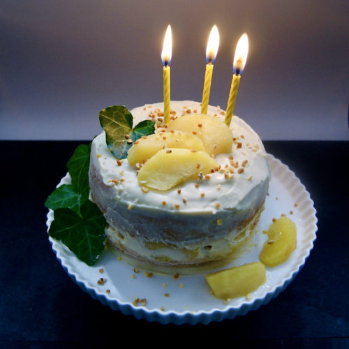 Naked cake aux pommes caramélisées (sans gluten et sans beurre)