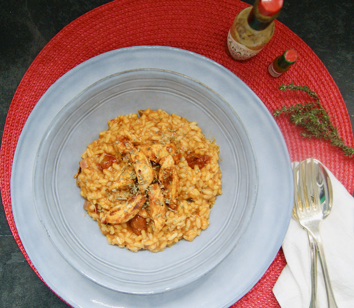 Risotto et aiguillettes de poulet à la tomate épicée