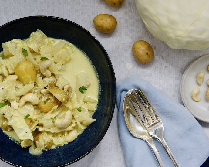 Curry de pommes de terre au chou vert