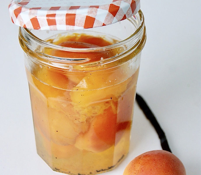 Abricots au sirop vanillé