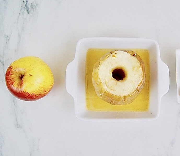 Pommes au four, caramel et glace vanille