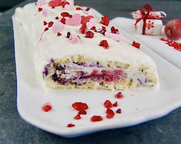 Bûche de Noël sans gluten aux fruits rouges