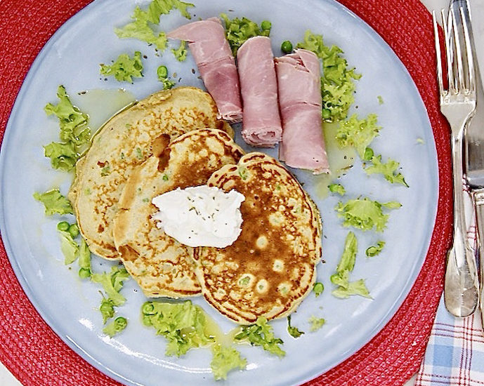 Pancakes aux petits pois et jambon