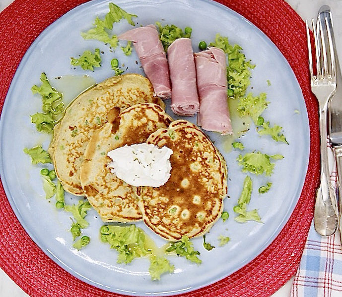 Pancakes aux petits pois et jambon