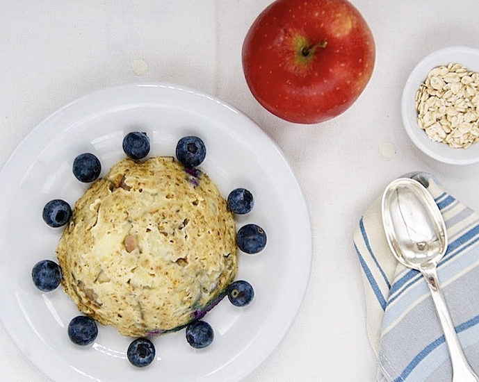 Bowl Cake pomme-myrtilles