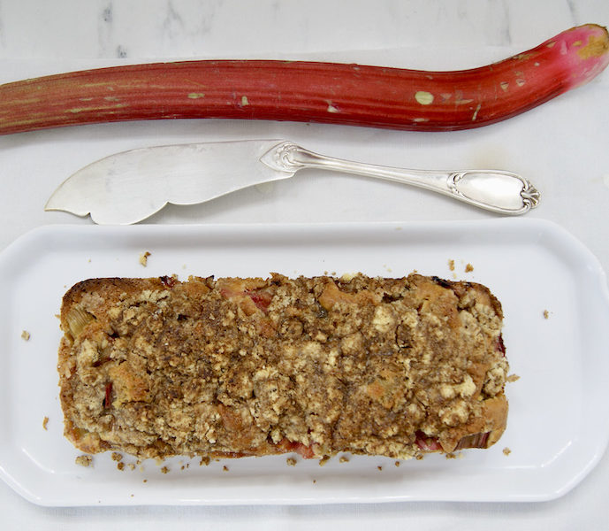 Cake et crumble à la rhubarbe