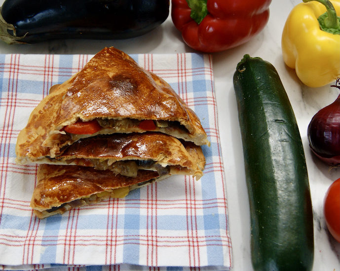 Pizza calzone aux légumes d&rsquo;été