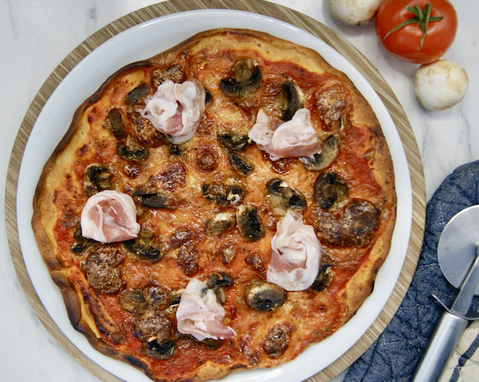 Pizza aux cèpes et à la pancetta