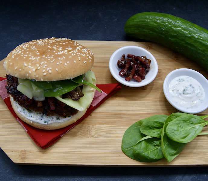 Hamburger aux lardons sautés au Porto