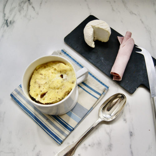 Mugcake jambon-fromage de chèvre