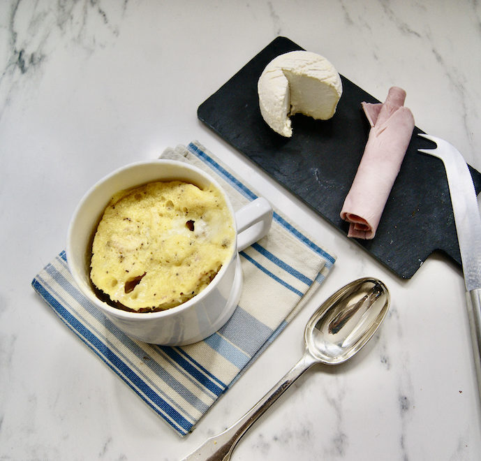 Mugcake jambon-fromage de chèvre