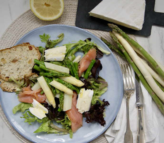 Salade d’asperges au brie