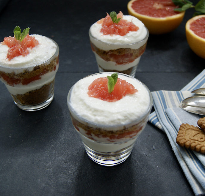 Tiramisu léger au pamplemousse rose