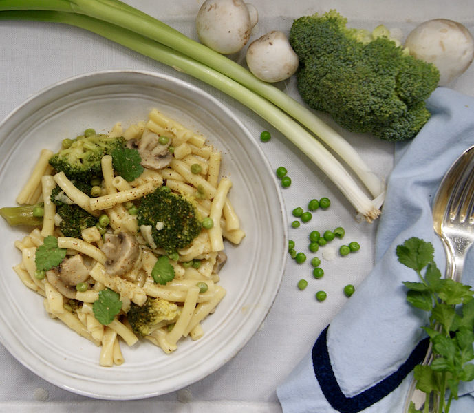 One-pot pasta aux champignons, brocoli et petits pois